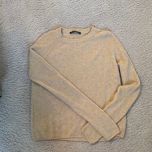 BRANDY MELVILLE SWEATER